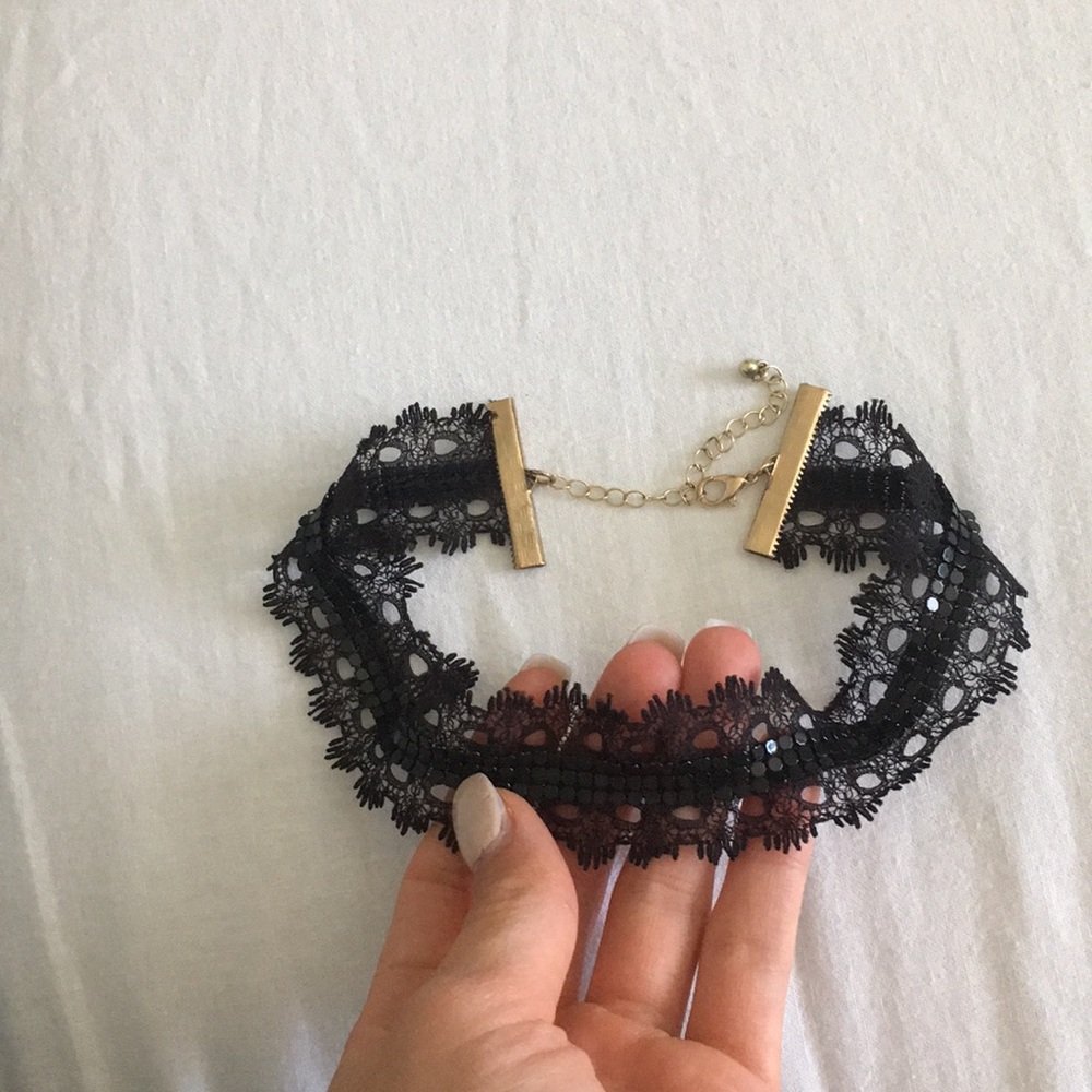 Laced chocker - Picture 3 of 3